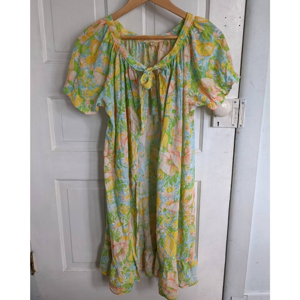 Vintage floral robe